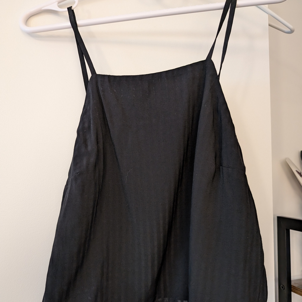 Simons Twik Black Crop Top